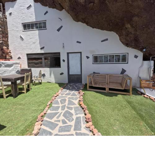 Cueva rural " Old London " with Jacuzzi and swimming pool