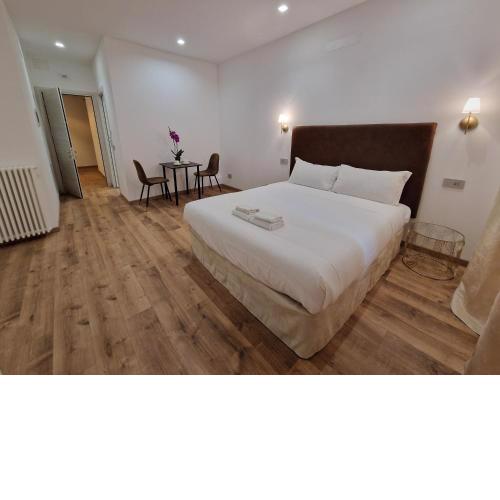 Cuma Suites