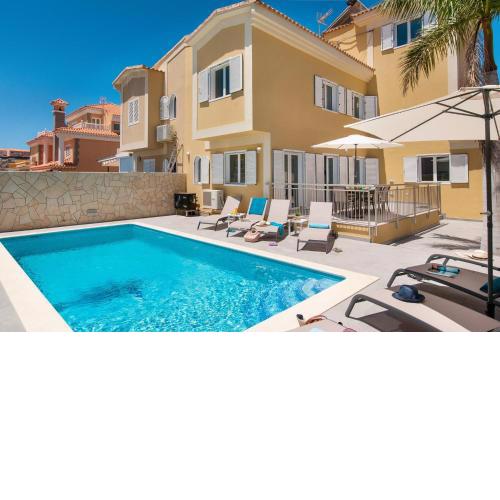 Curie with Pool by VillaGranCanaria