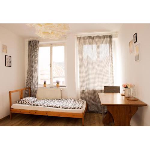 Cute 2 beds studio close to the Main Train Station