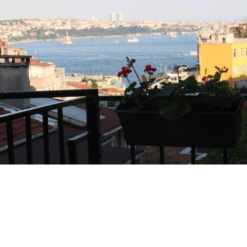 Cute Flat Cihangir