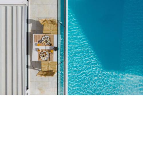 Cyano Hotel