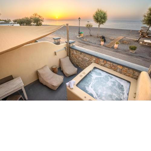 Cyclops - Beachfront Suites