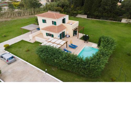 Dafni (2 bedrooms, sleeps 4)