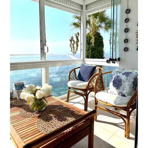 Daire Deniz manzaralı, plajlı ve havuzlu sitede, Seçkin sitesi, Kuşadası