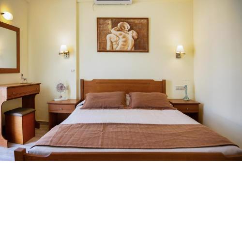 Daisy Hotel Apartments