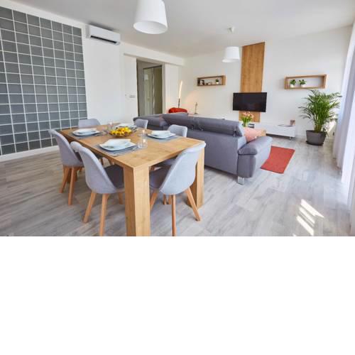 Danube River View Gallery Apartment