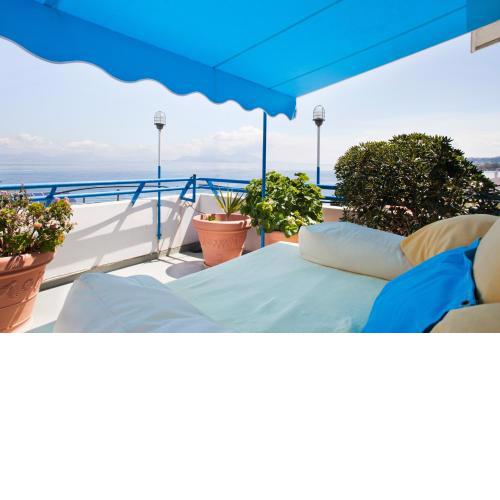 Daphne's Club Hotel Apartments