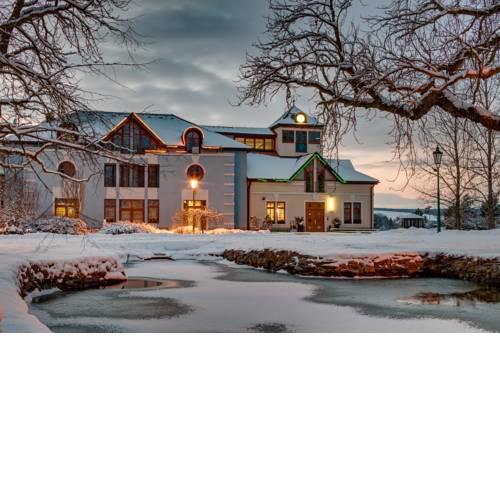 Darovanský Dvůr - Wellness & Golf Hotel
