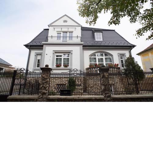 Deák Villa 37 Eger