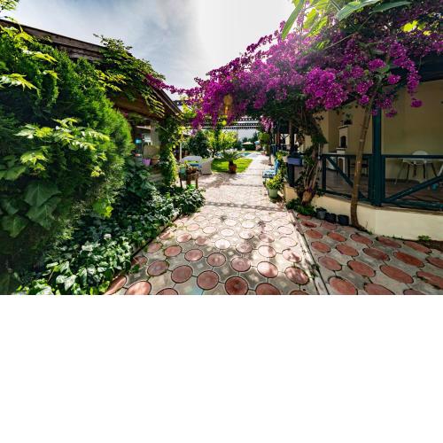 Dedeminn Garden Hotel
