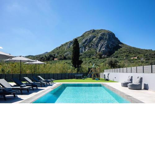 Del Sur Luxury Villa, Absolute Privacy & Comfort, By ThinkVilla