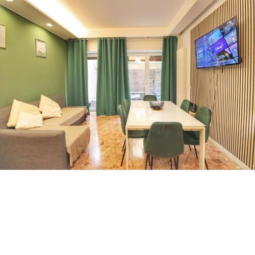 Delicious 2 Bed Room Apartment and Garden by YH