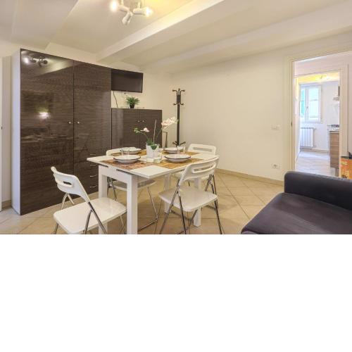 Delightful Relaxing Apt in the Heart of the City - hosted by Sweetstay