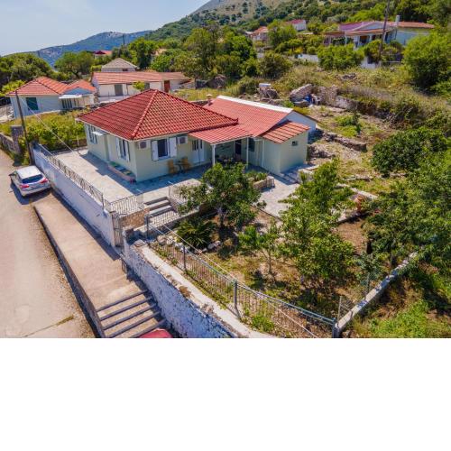 Dellaporta's Cottage