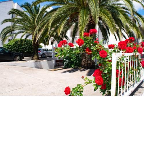Delorita Apartments