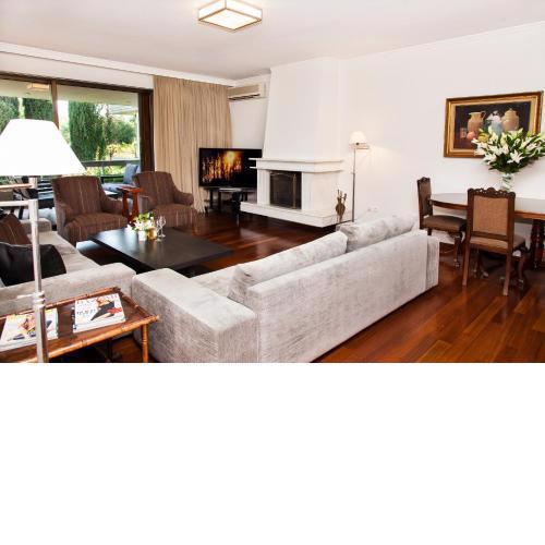 Delux Apartment with Amazing Balcony!