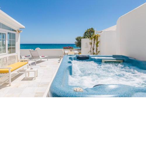 Deluxe Apartment with Jacuzzi