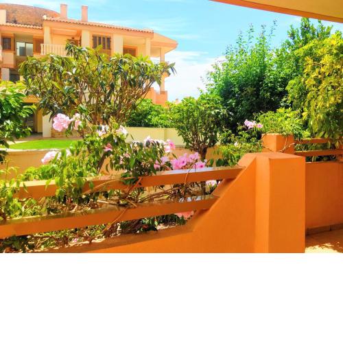 Deluxe garden flat near Terra-Mítica
