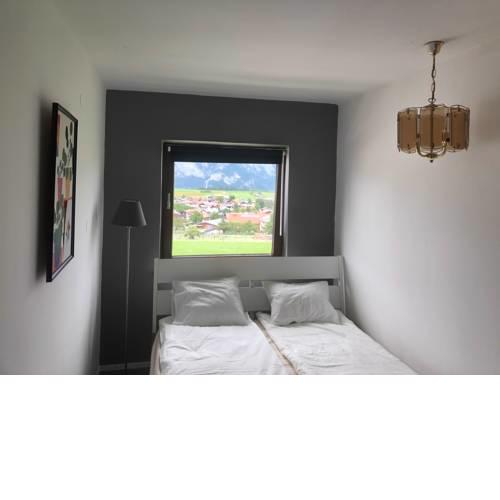 Deluxe Mountain View Apartment