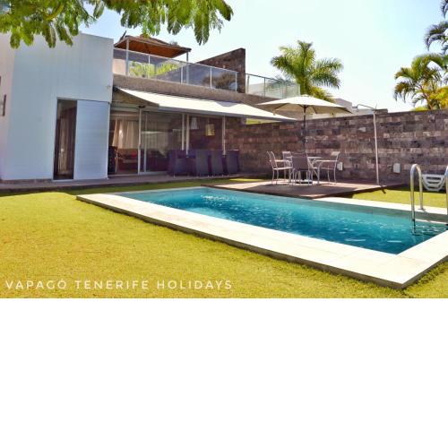 Deluxe Villa with private pool El Duque