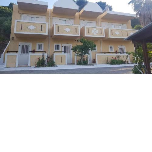 Denise Apartments