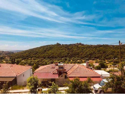 Denize 2 km Manzaralı ve Ferah 2+0 Daire (Konum Eşelek Köyü)