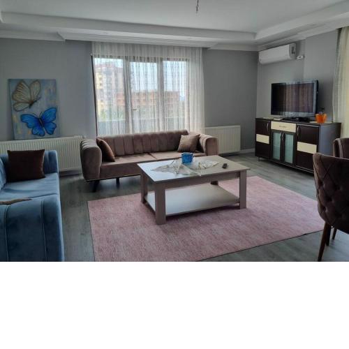 Denize yakın kiralık daire 3+1 / 140m²