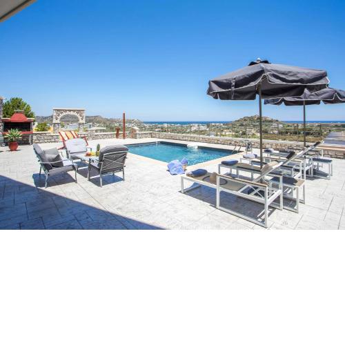 Des & Coo Luxury Villa with Private Pool