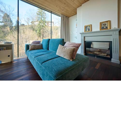 Design-Apartment im Architekten-Haus aus Holz