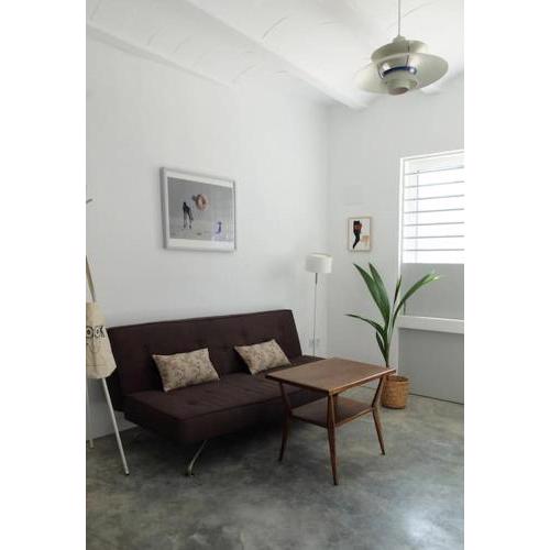 Design Apartment near City Center, Cool popular neighborhood