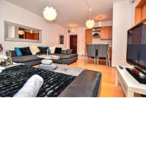 DeSiGn new apartment in city center