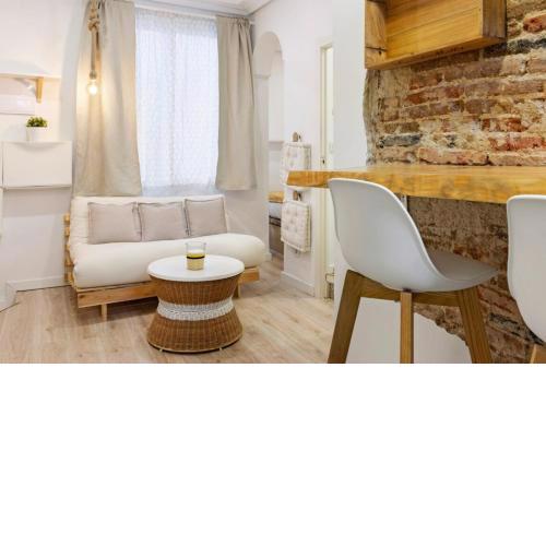 Designer 1 Bedroom Apartment in Chamberí Madrid
