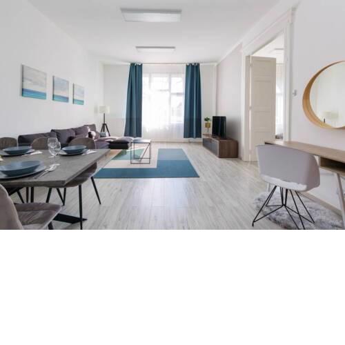 Designer Apartment on the Budapest Broadway w 2BR and Panorama Balcony (Nm8J)