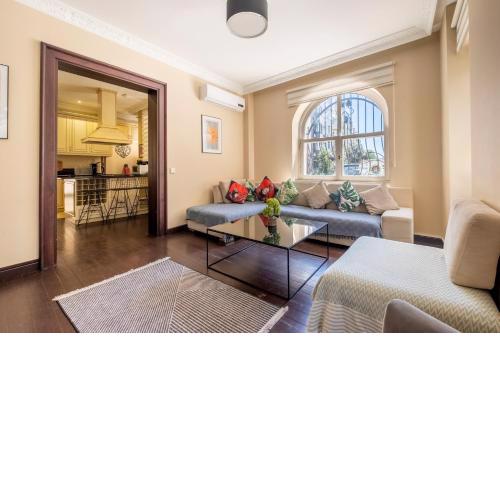 Designer Flat, 3BR, 2BA