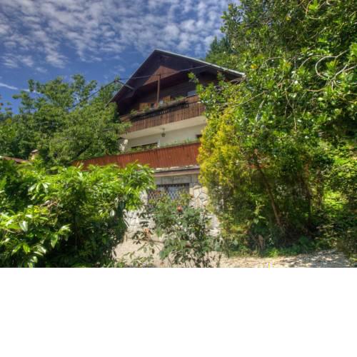 Detached Holiday Home In West Of Slovenia near Lake