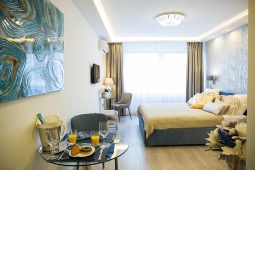 d.Five Danube Corso Boutique Apartment