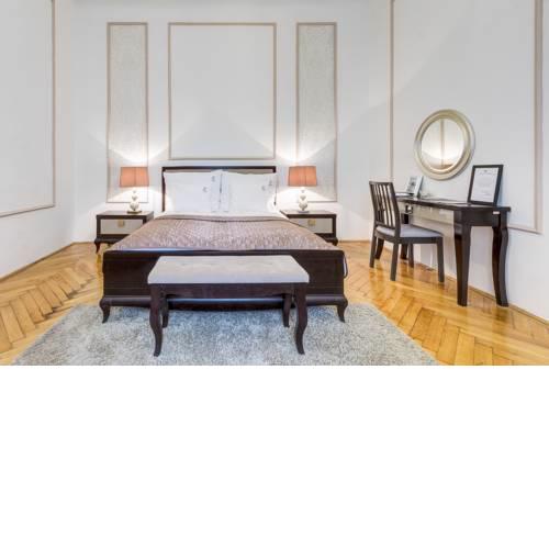 d.Five Fashion Street Luxury Apartment