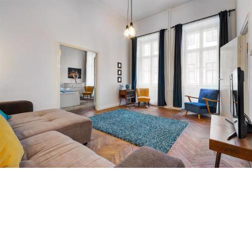 d.Five Liberty Square Apartment