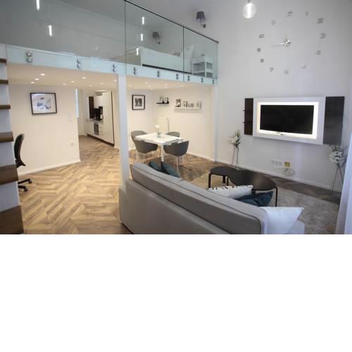 d.Five Riverside Suite