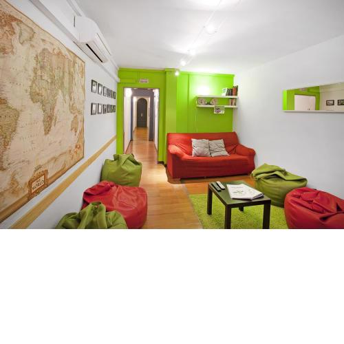 Diagonal House Hostel