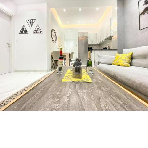 Diamond+ In Kolonaki - Athens!