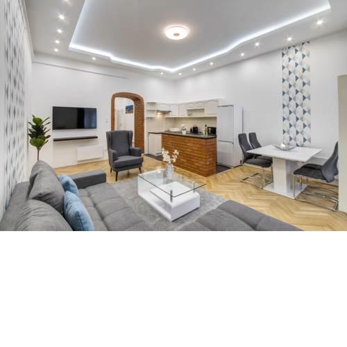 Diamond Residence - Castle Matray