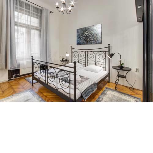 Diamond Residence - Charles Apartment