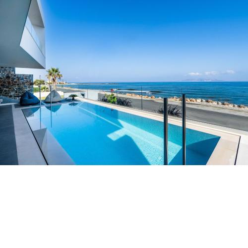 Dia's Blue Villa