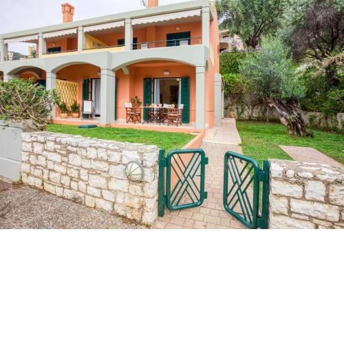 Dimeli Junior Apartment at the beach