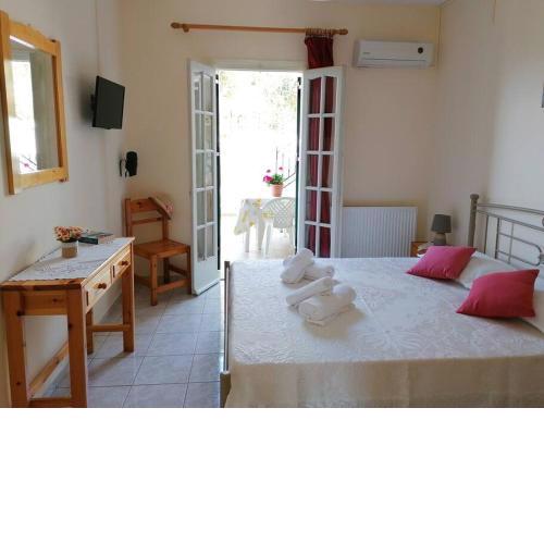 Dimitra's Cozy Apartment