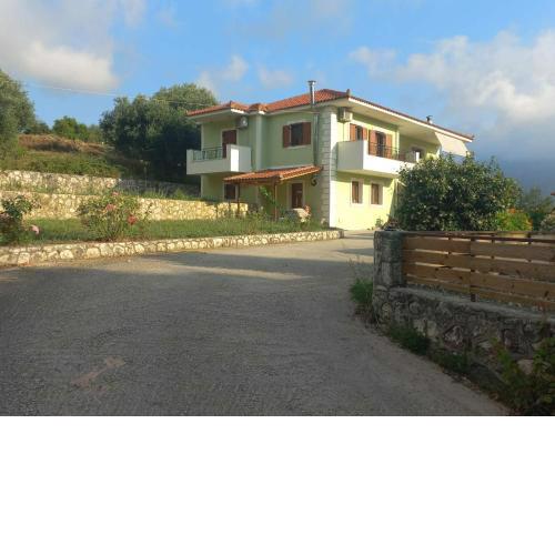 Dimitris Hidden Paradise - Three bedroom apartment