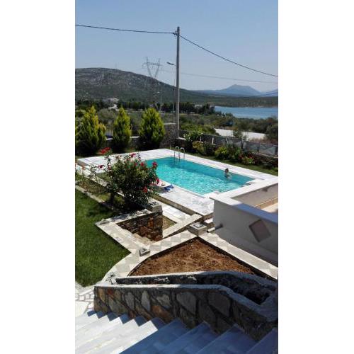 Dimitris Vaso’s Villa with Sea and Mountain View!