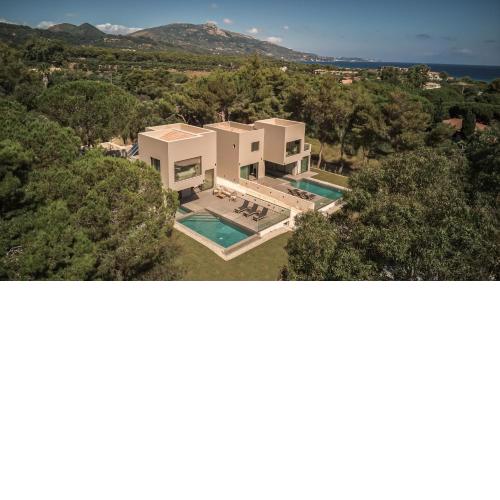 DIOM Villas - Coastal Escape